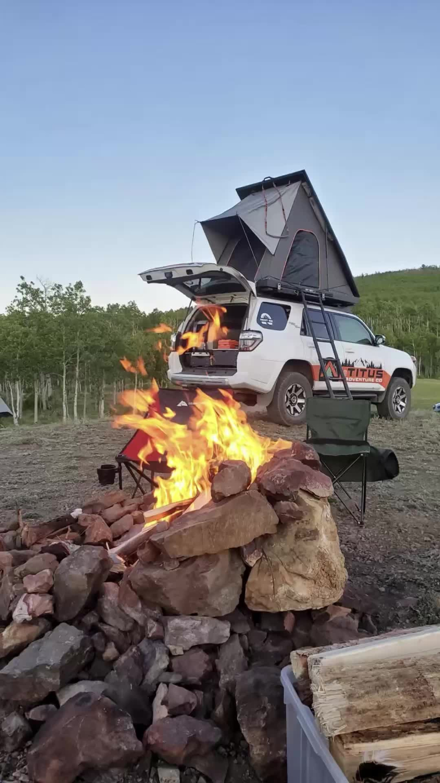  Toyota 4Runner with rooftop tent 4RUNNER  TRD OFF-ROAD premium